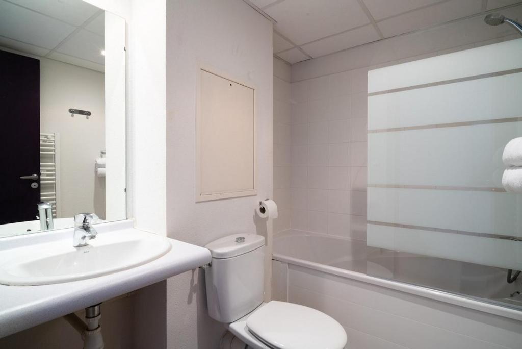 Joli Studio, Clim Proche Gare Et Centre Ville Лурд Екстериор снимка